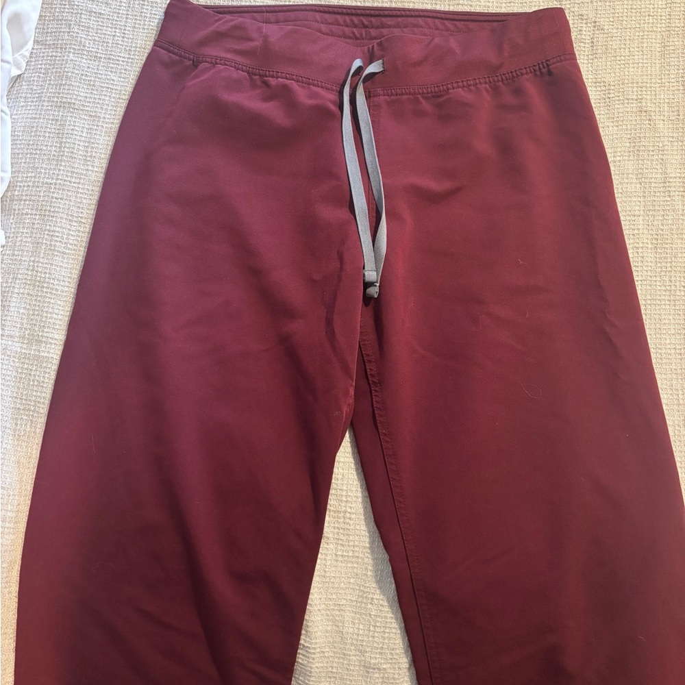 Figs Maroon Livingston Scrub Pants Size Medium Tall